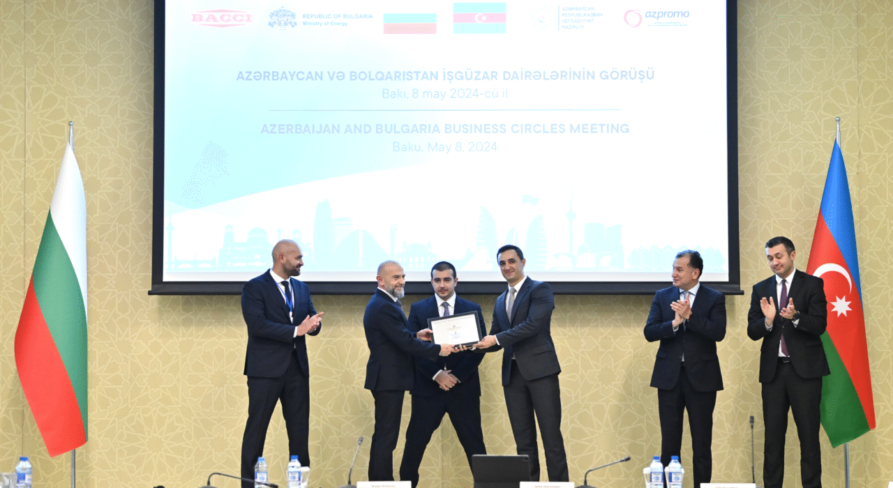 Caspian Lubricants Recycling team receives official residency status at SCIP industrial park in Baku, advancing clean tech innovation, sustainable oil recycling, and circular economy leadership in Azerbaijan. Команда Caspian Lubricants Recycling получила официальную резидентскую регистрацию в промышленном парке SCIP в Баку, продвигая экологические технологии, устойчивую переработку масел и лидерство в области циркулярной экономики в Азербайджане. Caspian Lubricants Recycling komandası Bakıdakı SCIP sənaye parkında rəsmi rezident statusu alaraq Azərbaycanda təmiz texnologiyaların innovasiyasını, davamlı yağların təkrar emalını və dövri iqtisadiyyat sahəsində liderliyi irəli aparır. Caspian Lubricants Recycling, SCIP industrial park, sustainable oil recycling, clean tech Azerbaijan, circular economy Baku, industrial residency status, green innovation, eco-friendly oil processing, Azerbaijan recycling industry, environmental leadership Caspian Caspian Lubricants Recycling, промышленный парк SCIP, устойчивая переработка масел, экологические технологии Азербайджан, циркулярная экономика Баку, статус резидента, инновации в переработке, экологичное производство, лидерство в экологии, переработка масел в Азербайджане Caspian Lubricants Recycling, SCIP sənaye parkı, davamlı yağların təkrar emalı, təmiz texnologiyalar Azərbaycanda, dövri iqtisadiyyat Bakı, rezident statusu, ekoloji innovasiya, yağların ekoloji emalı, təkrar emal sənayesi, ekoloji liderlik